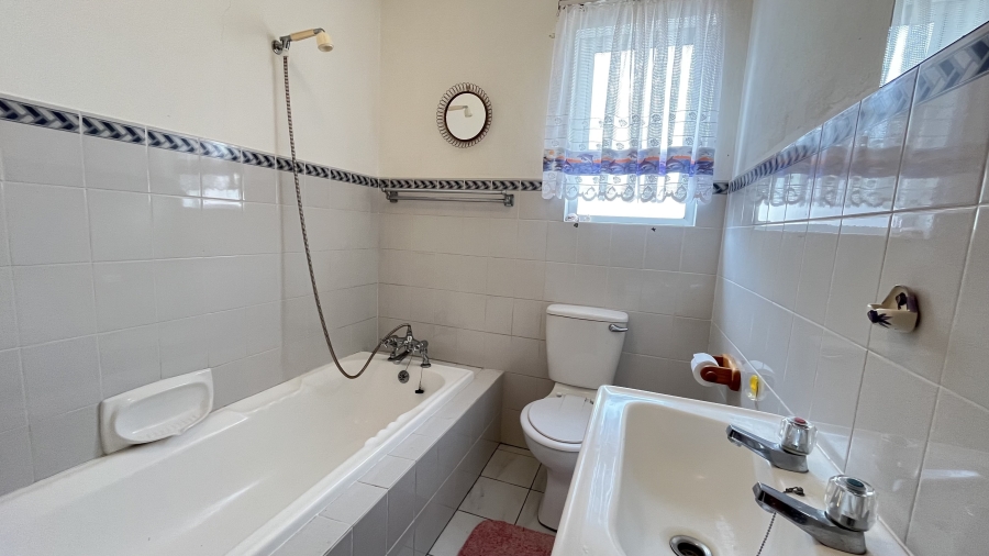 2 Bedroom Property for Sale in Glencairn Heights Western Cape